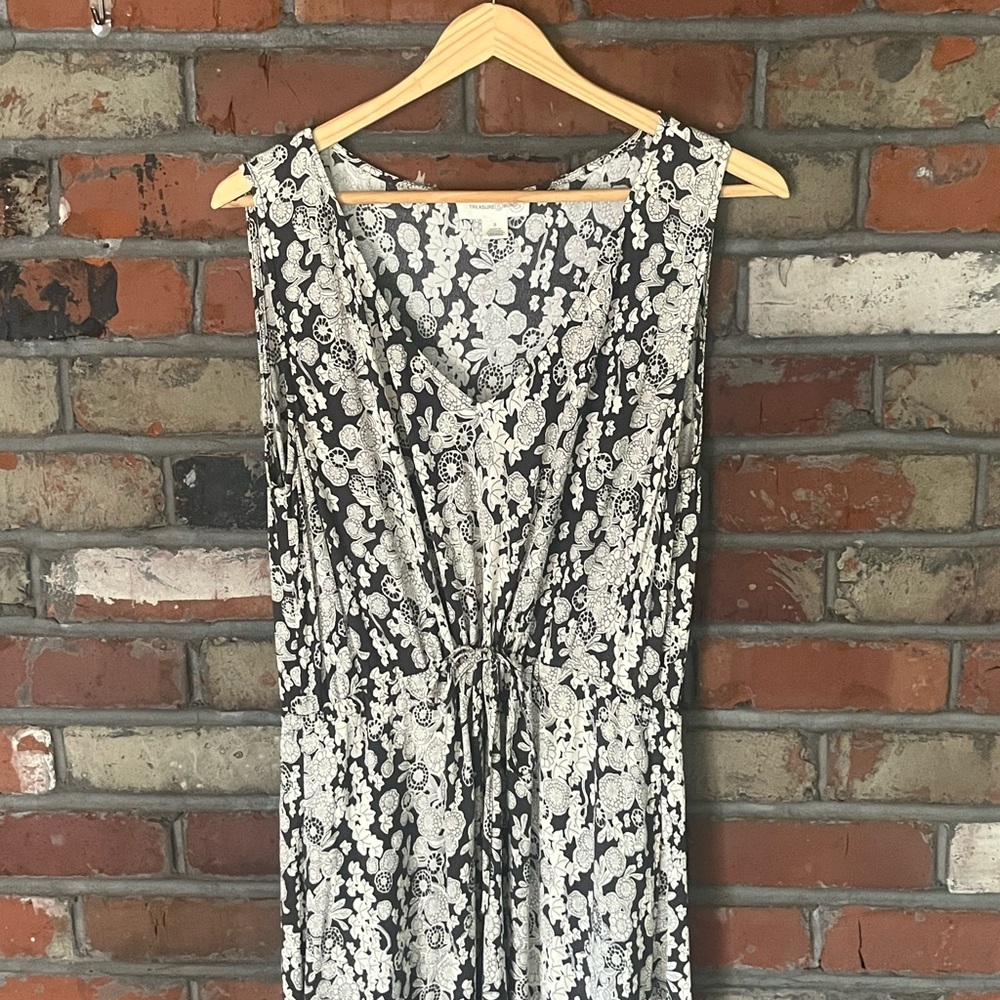 Treasure & Bond Sleeveless Midi Dress - Picture 3 of 4